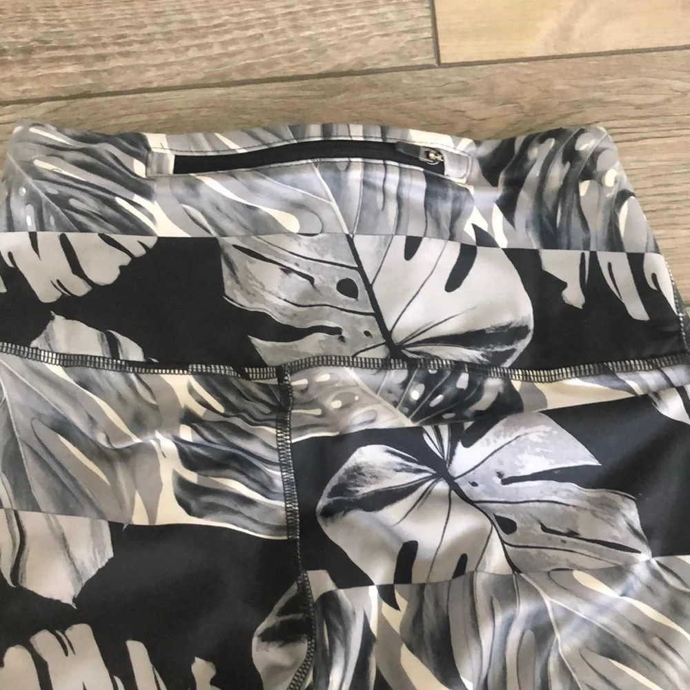 Nike Black and Gray Performance Leggings